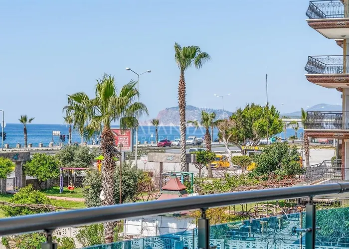 Calista, Empire, Seven Stars 5*