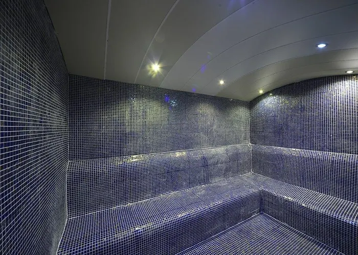 Calista, Empire, Seven Stars 5*