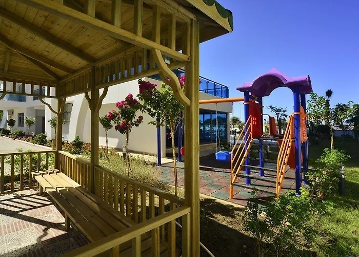 Calista, Empire, Seven Stars Hotel