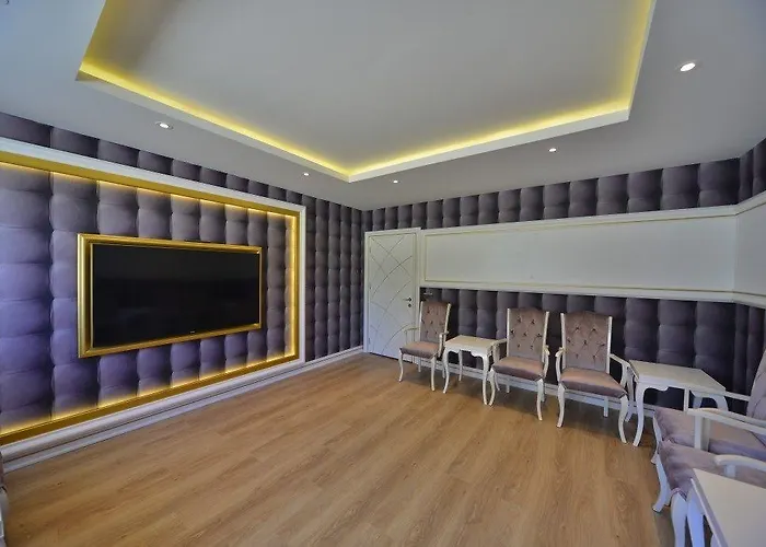 Hotel Calista, Empire, Seven Stars