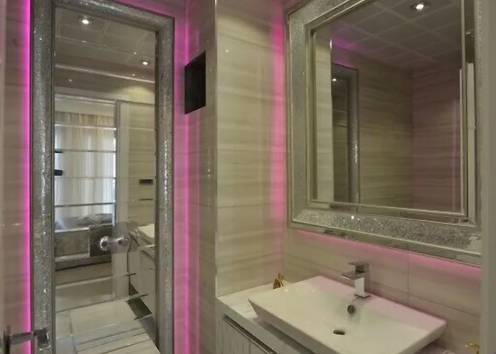 Calista, Empire, Seven Stars Hotel 5*