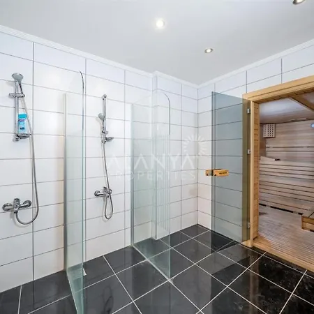 Calista, Empire, Seven Stars