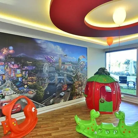 Calista, Empire, Seven Stars 5*