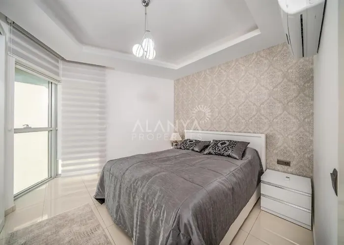 Calista, Empire, Seven Stars Отель