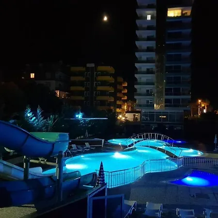 Otel Calista, Empire, Seven Stars