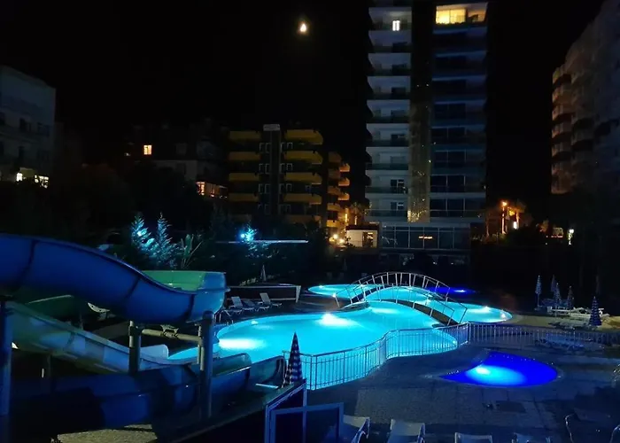 فندق Calista, Empire, Seven Stars